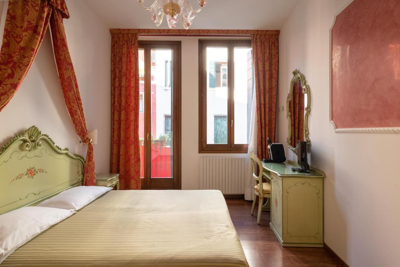 Hotel Al Sotoportego Venetië Buitenkant foto