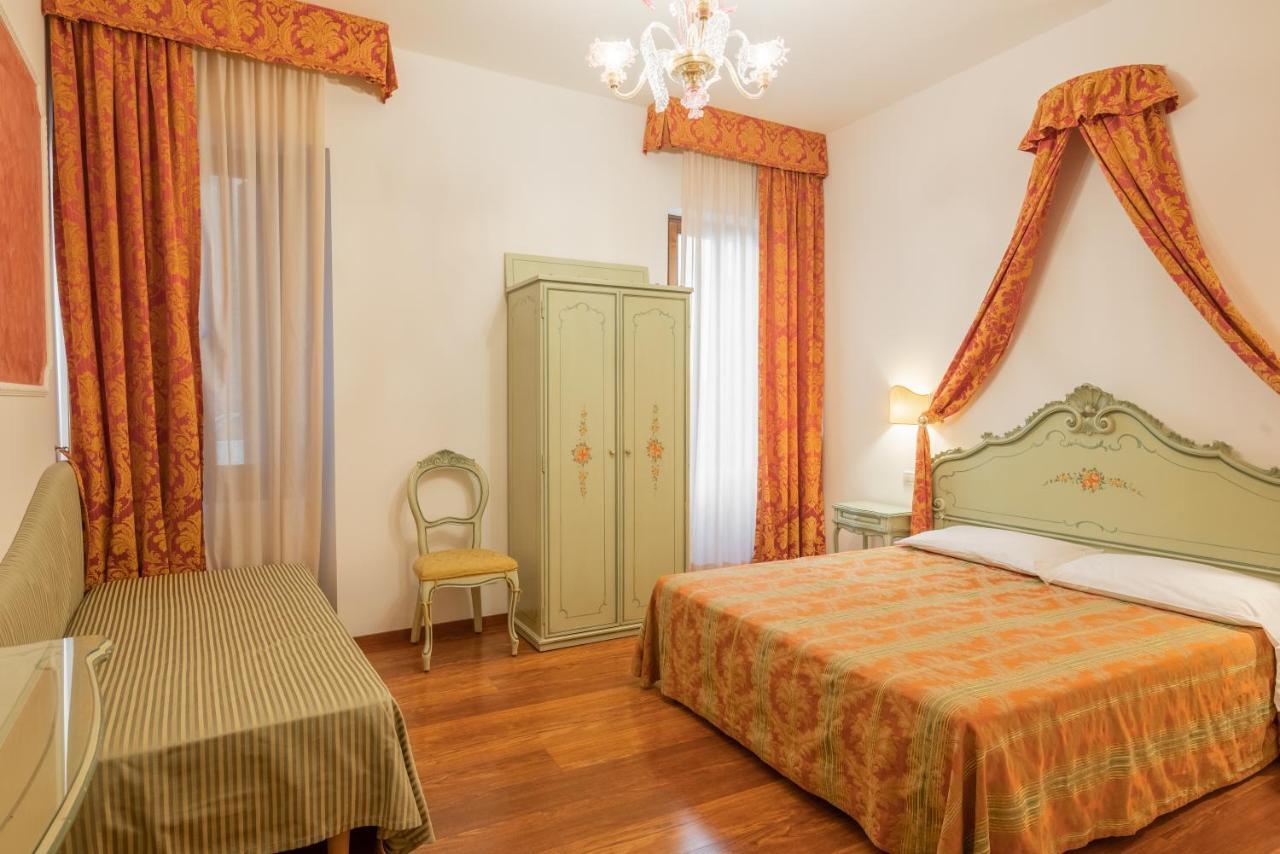 Hotel Al Sotoportego Venetië Buitenkant foto