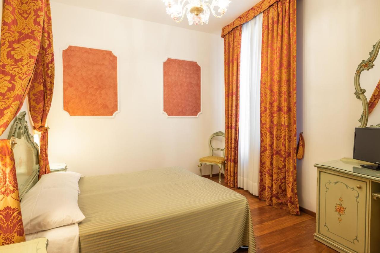Hotel Al Sotoportego Venetië Buitenkant foto